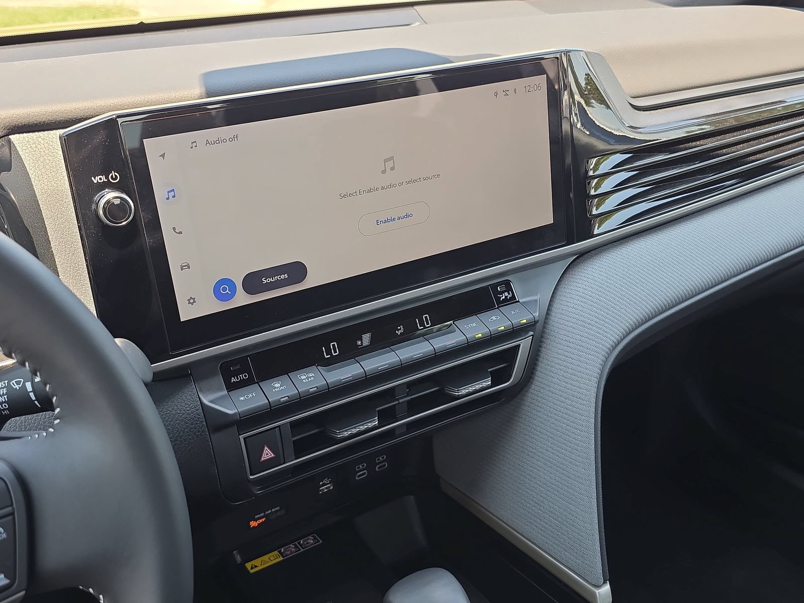 Used 2026 Toyota Camry SE w/ Multimedia Upgrade Package FWD image 17