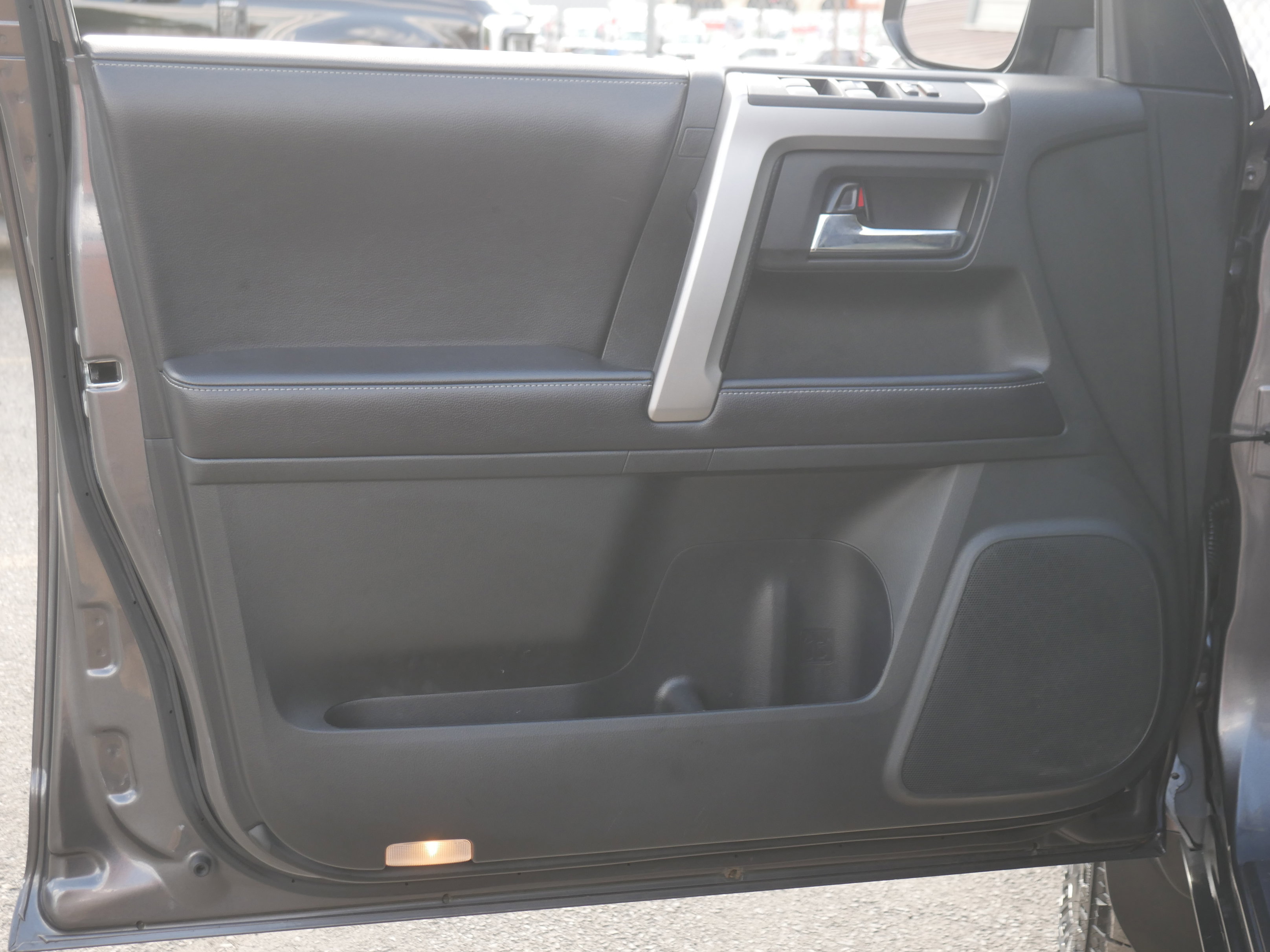 Used 2016 Toyota 4Runner SR5 Premium image 33