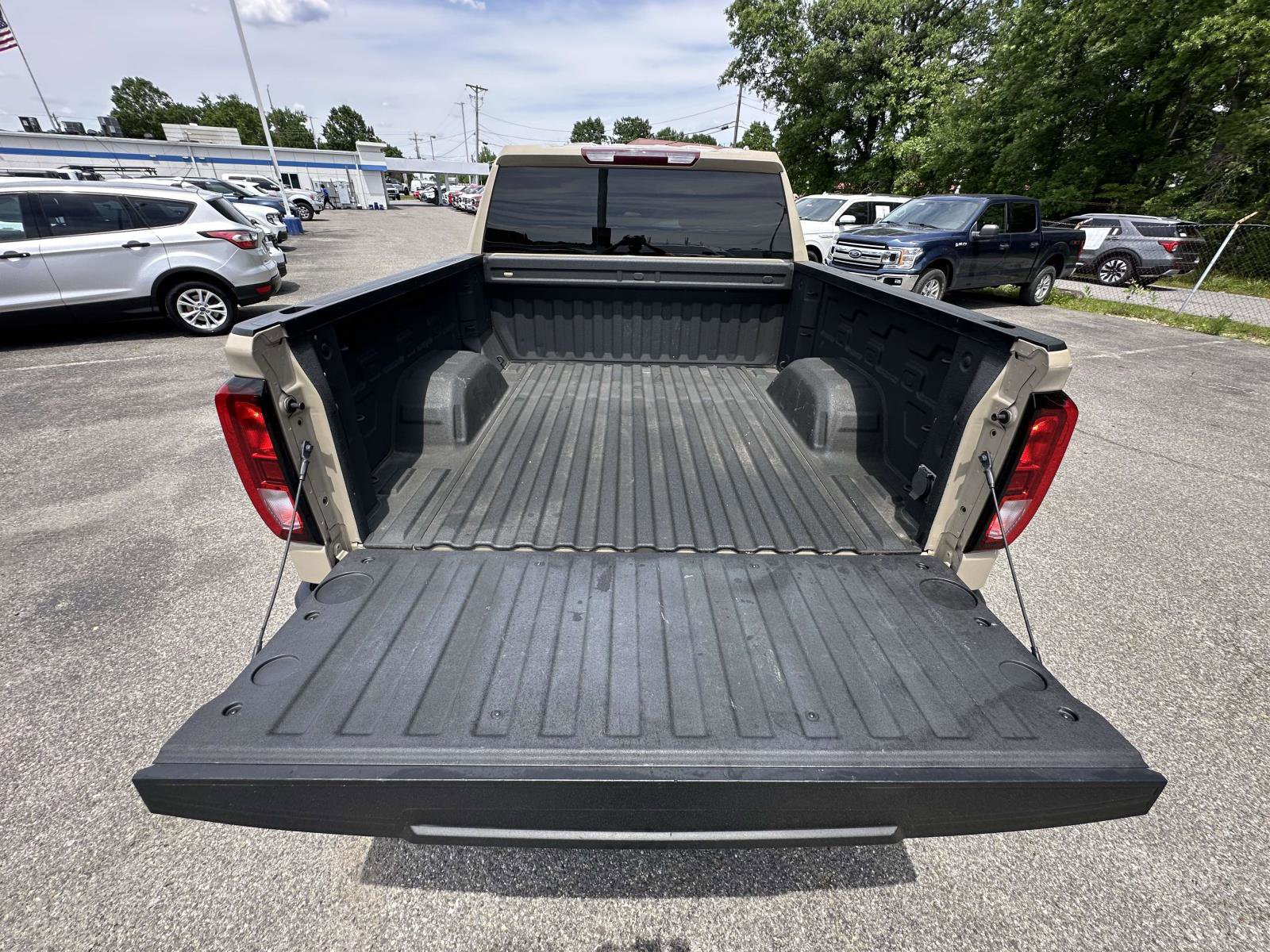 Used 2023 GMC Sierra 1500 Elevation AWD/4WD image 28