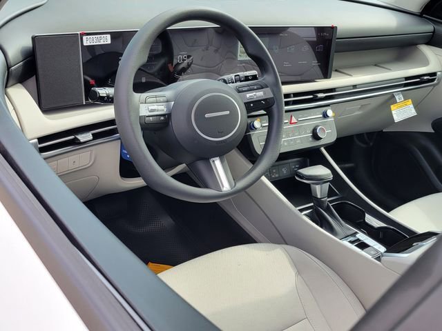 New 2026 Hyundai Tucson SE image 5