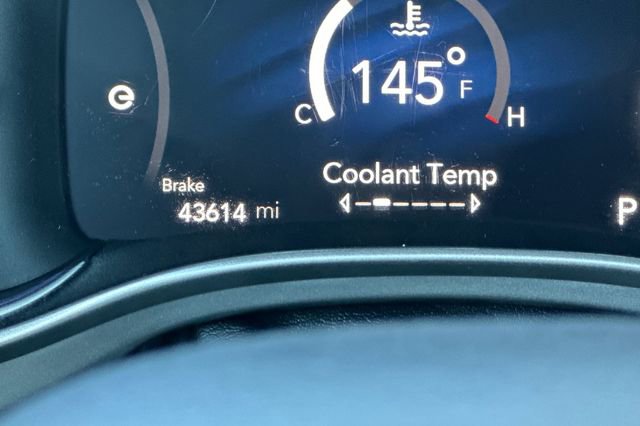 Used 2018 Chrysler Pacifica Touring Plus image 34