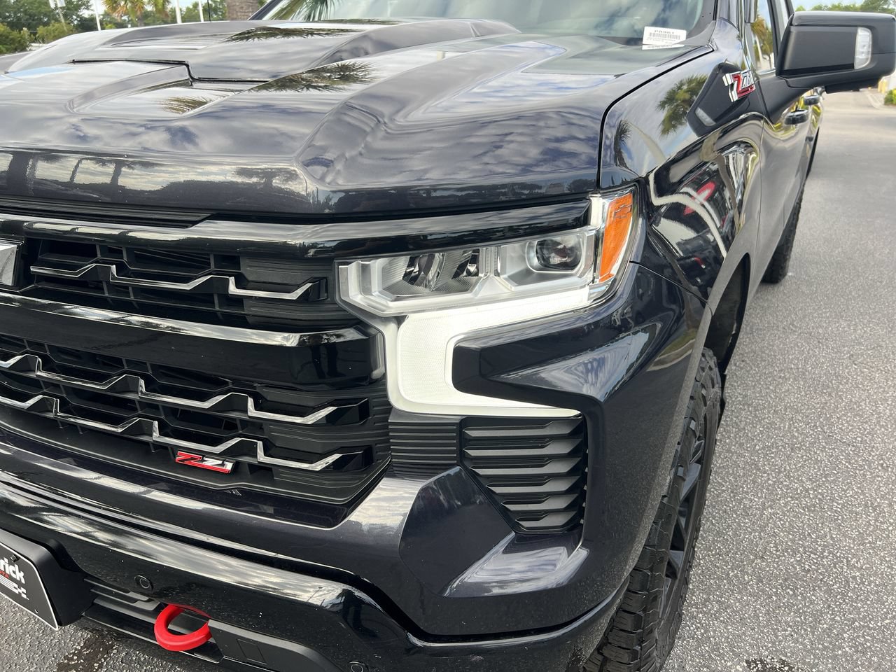 Used 2024 Chevrolet Silverado 1500 LT Trail Boss w/ LT Trail Boss Premium Package AWD/4WD image 6