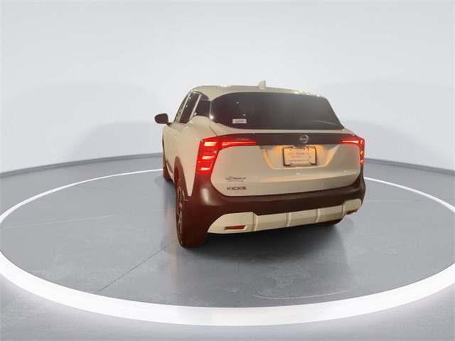 Certified 2025 Nissan Kicks SV image 7