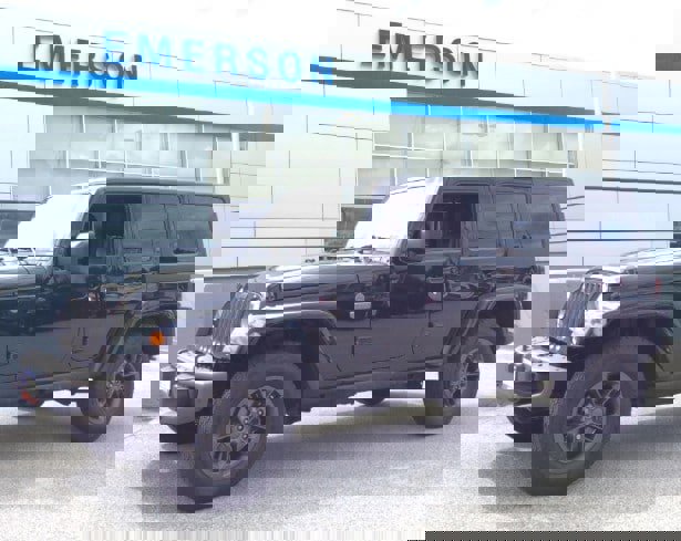 Used 2017 Jeep Wrangler Unlimited Sahara image 9