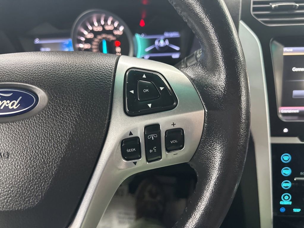Used 2014 Ford Explorer Limited w/ Equipment Group 302A AWD/4WD image 39
