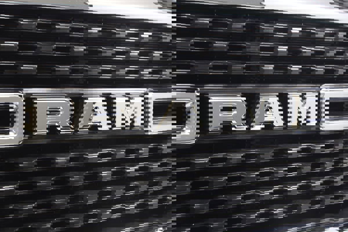 Used 2024 RAM 2500 Big Horn w/ Level 2 Equipment Group AWD/4WD image 15