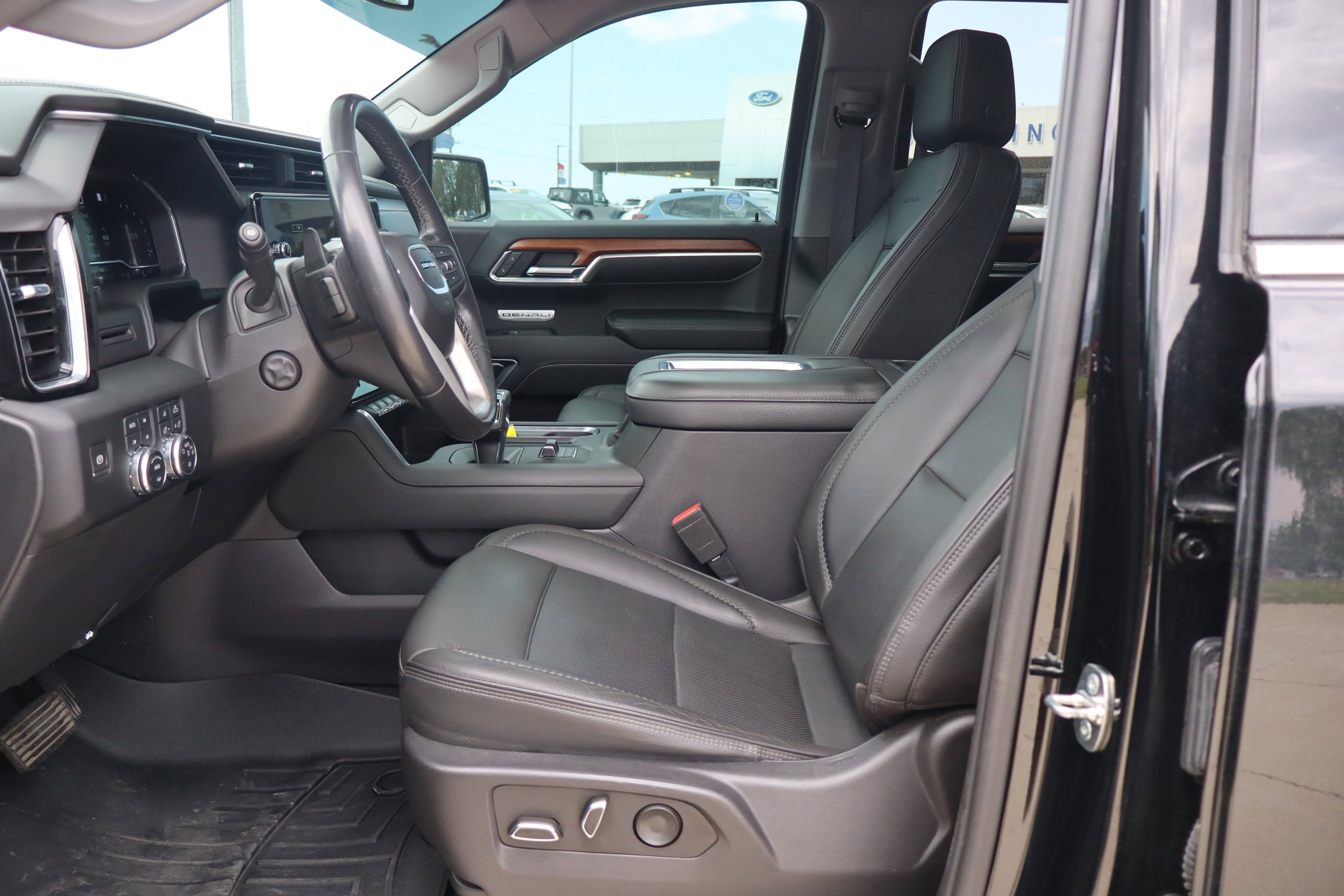 Used 2022 GMC Sierra 1500 Denali AWD/4WD image 9
