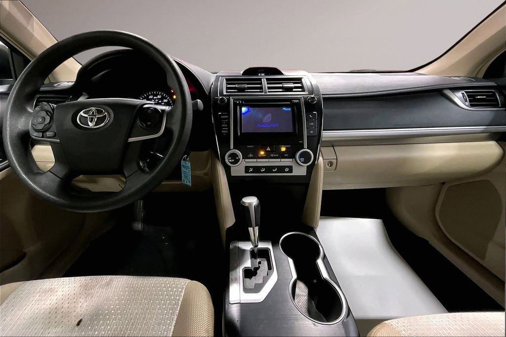 Used 2012 Toyota Camry LE image 8