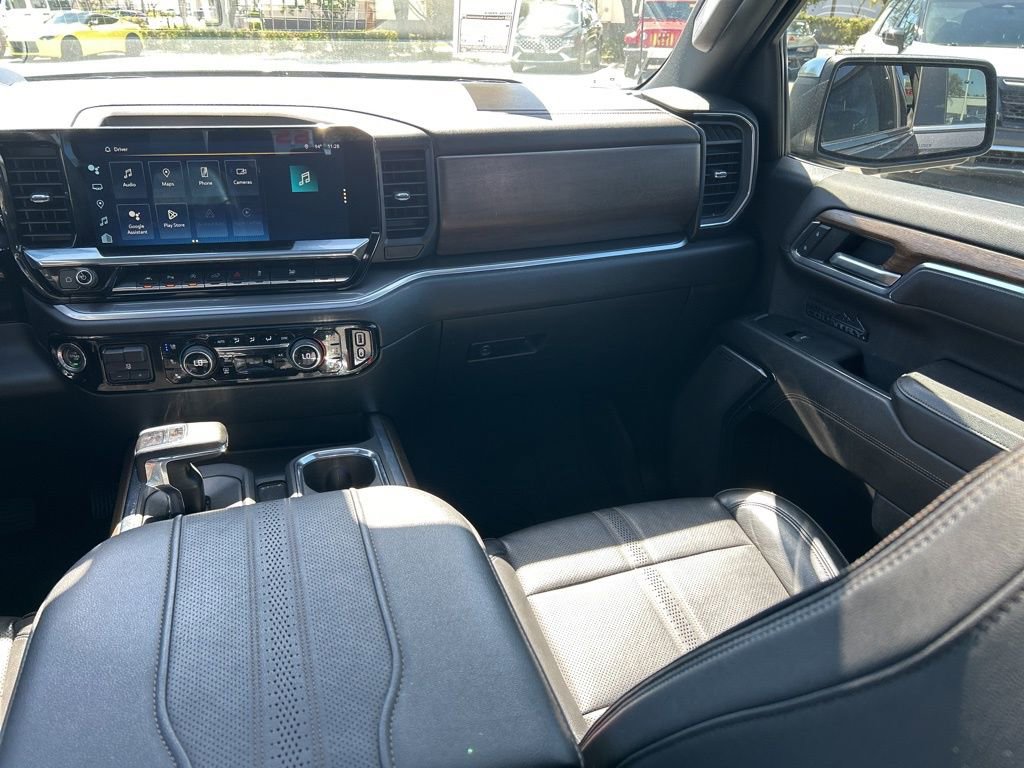 Used 2023 Chevrolet Silverado 1500 High Country w/ High Country Premium Package image 12