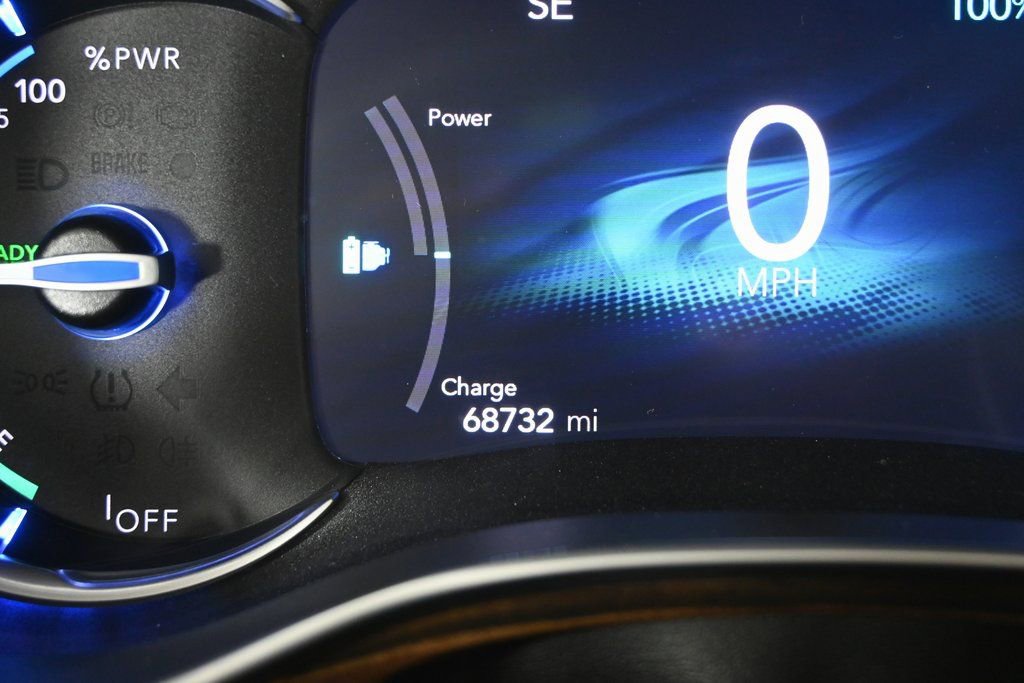 Used 2022 Chrysler Pacifica Limited image 27