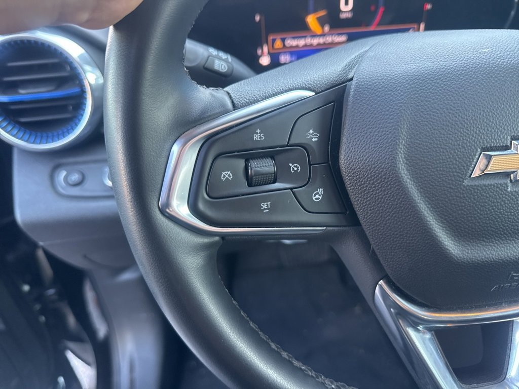 Used 2024 Chevrolet Trax LT w/ LT Convenience Package image 17