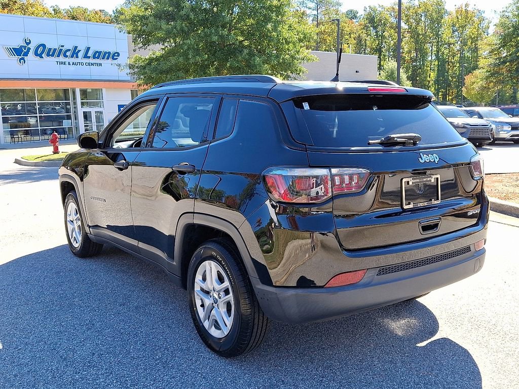 Used 2018 Jeep Compass Sport image 4