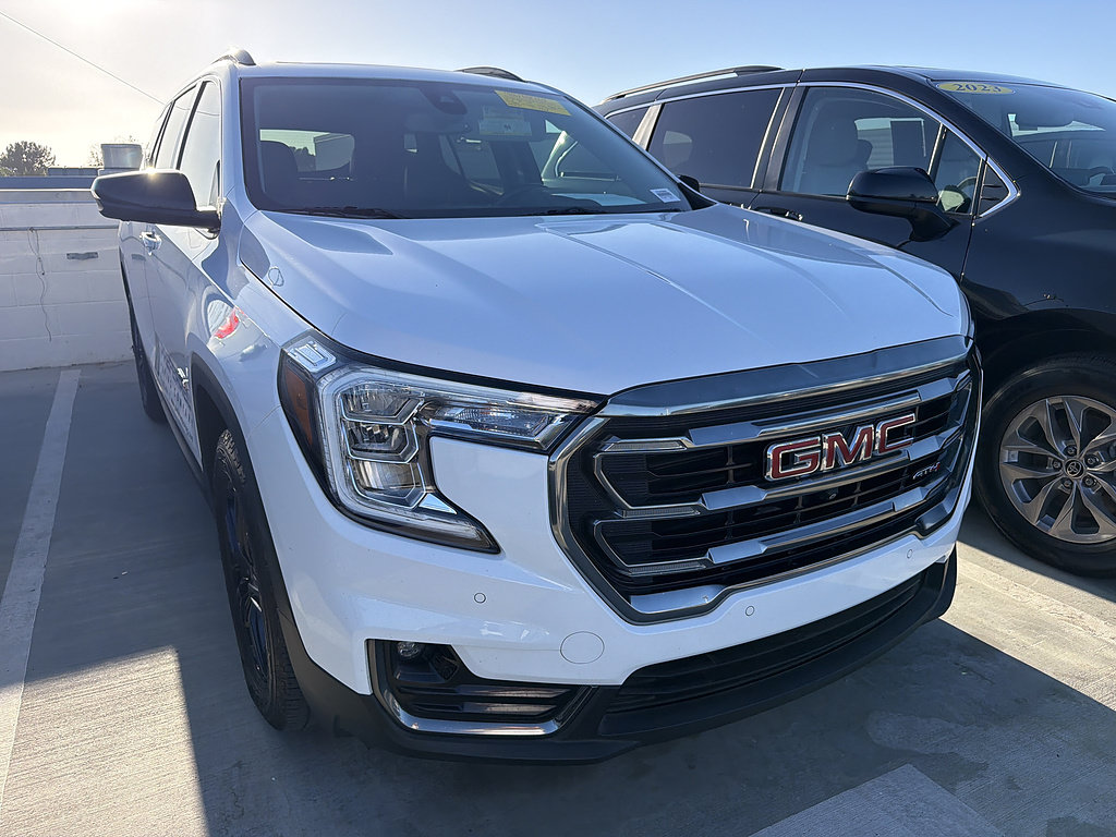 Used 2024 GMC Terrain AT4 w/ Tech Package AWD/4WD image 3
