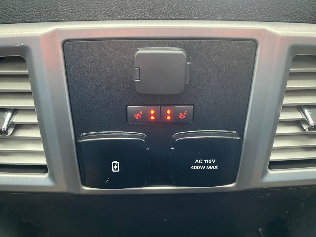 Used 2019 Ford F150 Platinum w/ Technology Package AWD/4WD image 22