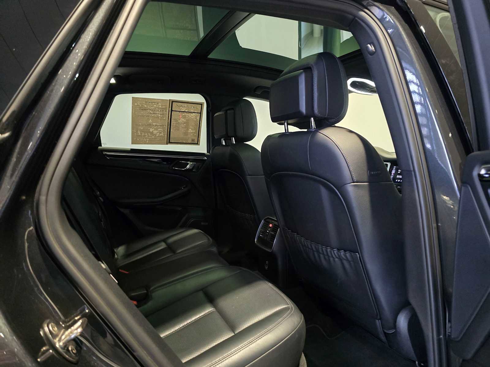 Used 2021 Porsche Macan S image 17