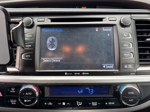 Used 2017 Toyota Highlander XLE image 6