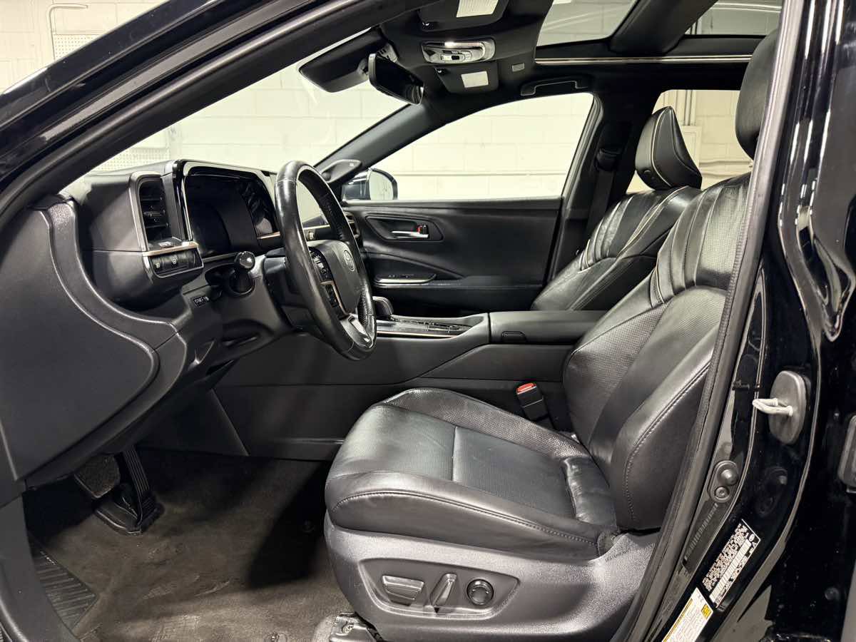 Used 2023 Toyota Crown w/ Advanced Technology Package image 9