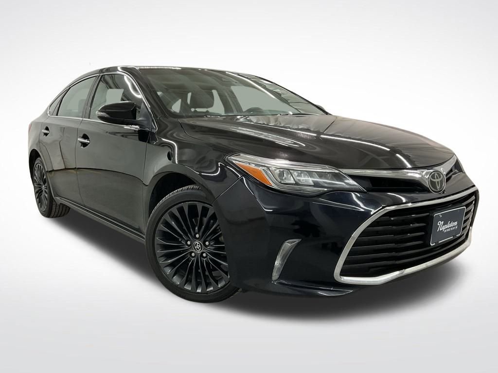 Used 2018 Toyota Avalon Touring image 4