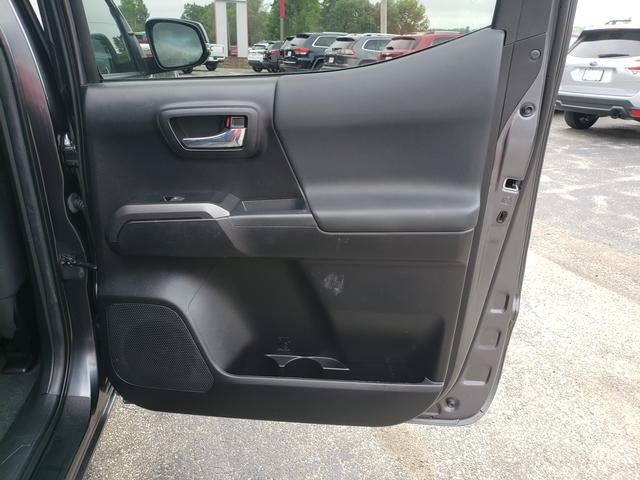 Used 2023 Toyota Tacoma TRD Off-Road AWD/4WD image 18