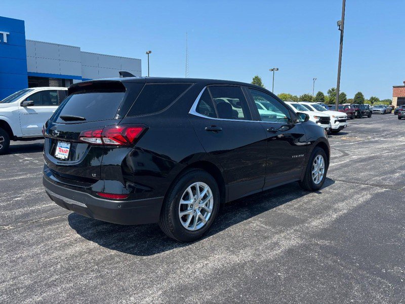 Used 2023 Chevrolet Equinox LT image 3