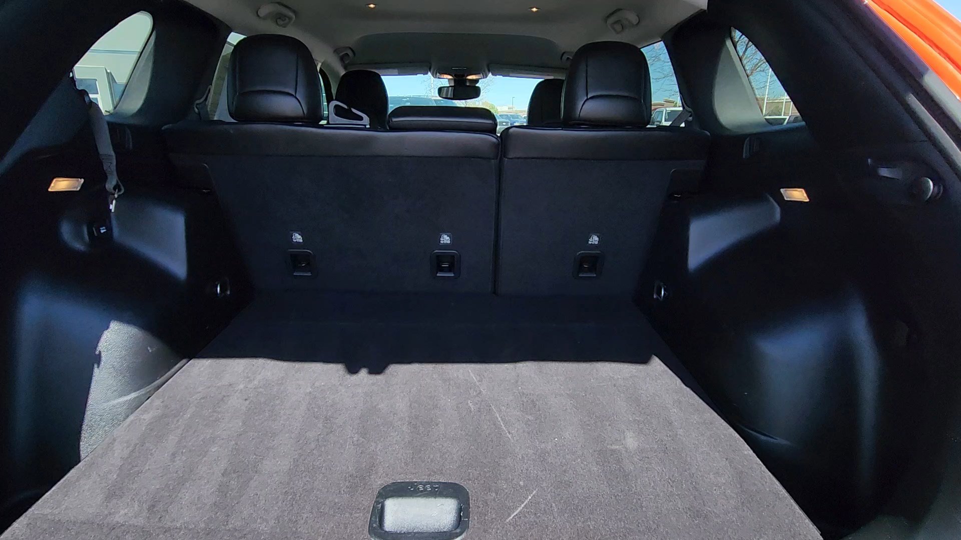 Used 2021 Jeep Cherokee Trailhawk AWD/4WD image 41