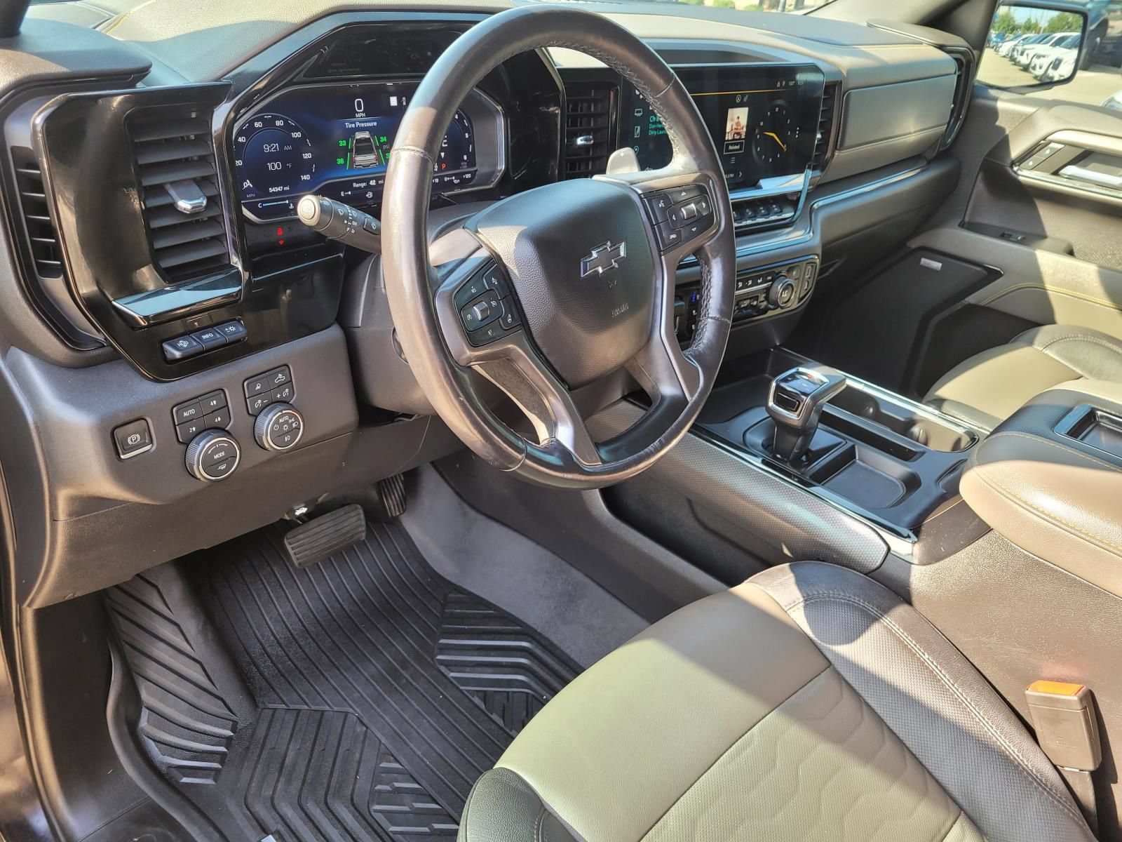 Used 2022 Chevrolet Silverado 1500 ZR2 w/ Technology Package AWD/4WD image 22