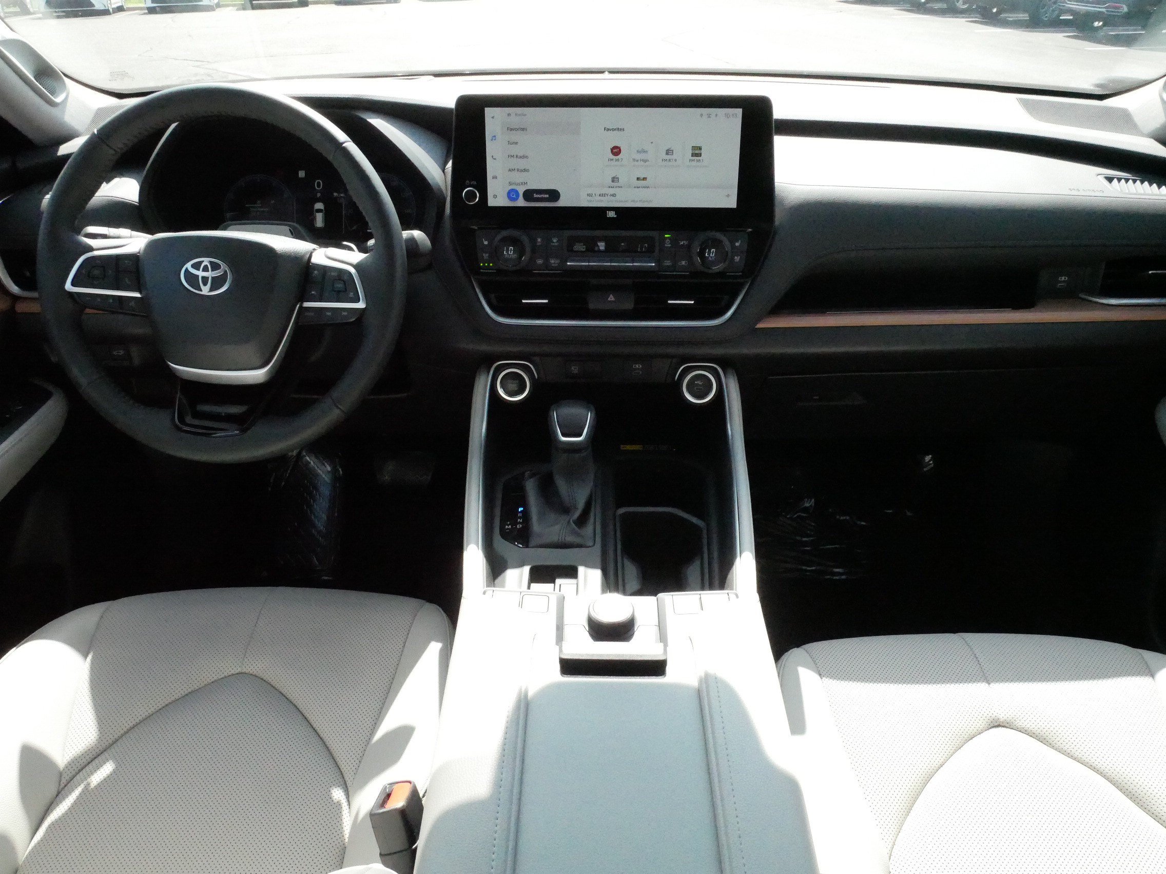 Certified 2025 Toyota Grand Highlander AWD image 10