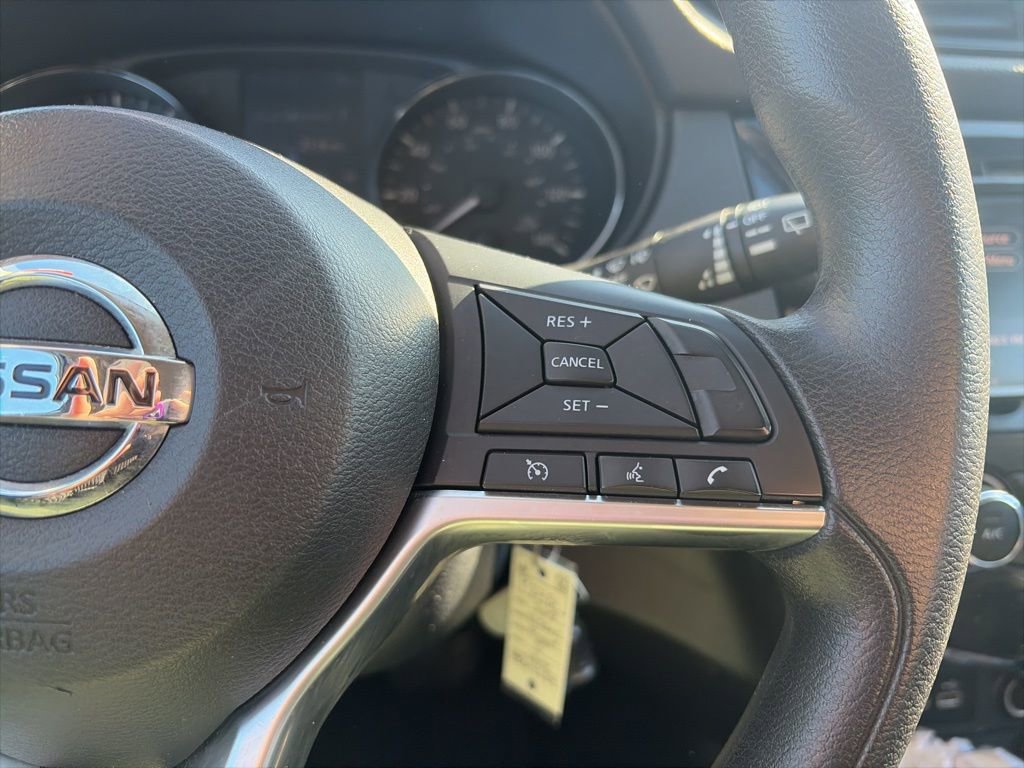 Used 2018 Nissan Rogue S image 18