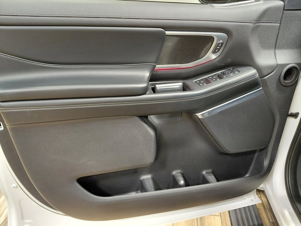 Certified 2025 Ford Expedition Max Platinum w/ Stealth Appearance Package image 39