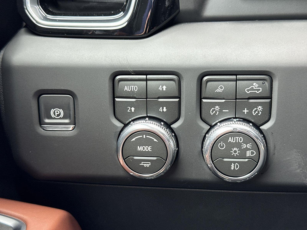 New 2026 GMC Sierra 1500 Denali Ultimate w/ LPO, Black Badging Package AWD/4WD image 16