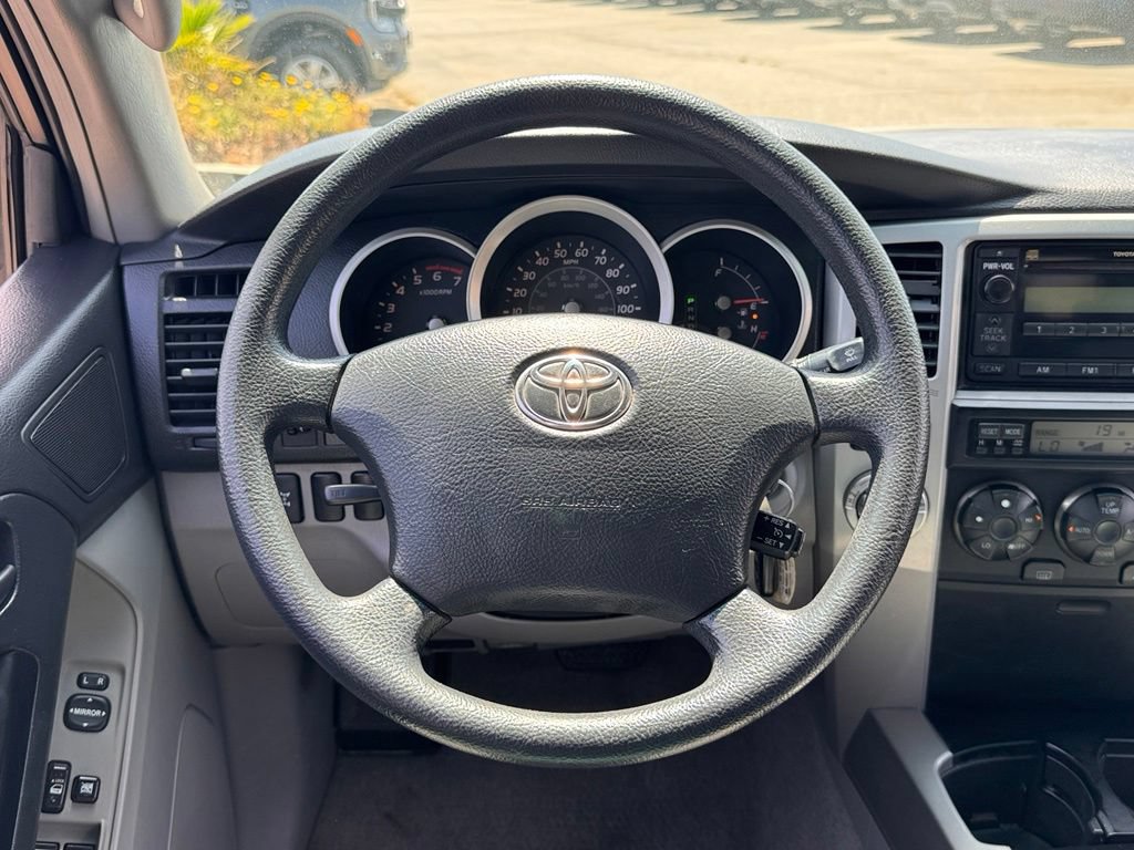 Used 2007 Toyota 4Runner SR5 AWD/4WD image 22