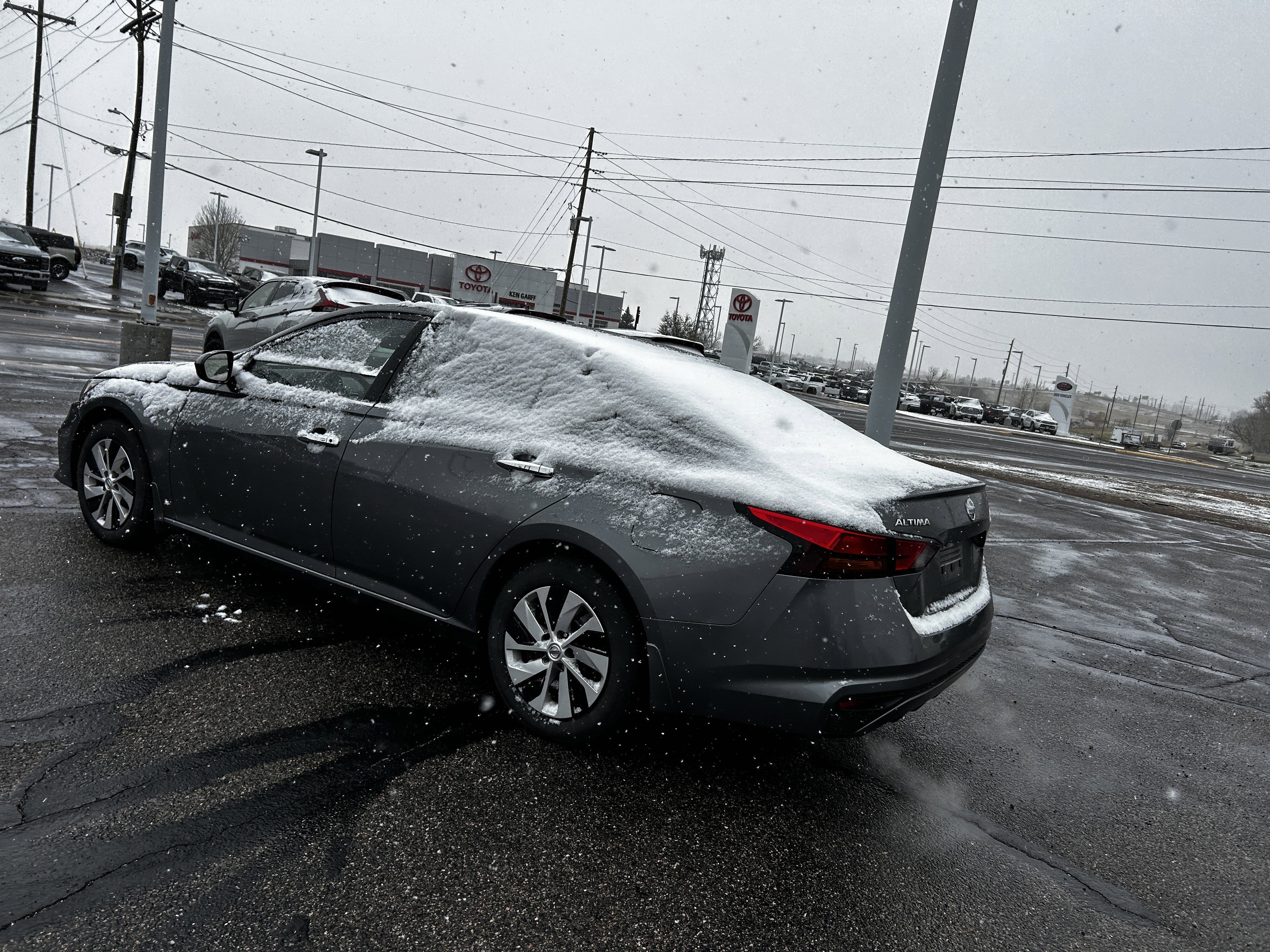 Used 2022 Nissan Altima 2.5 S image 3