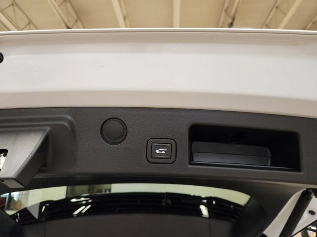 Certified 2025 Chevrolet Equinox RS AWD/4WD image 29