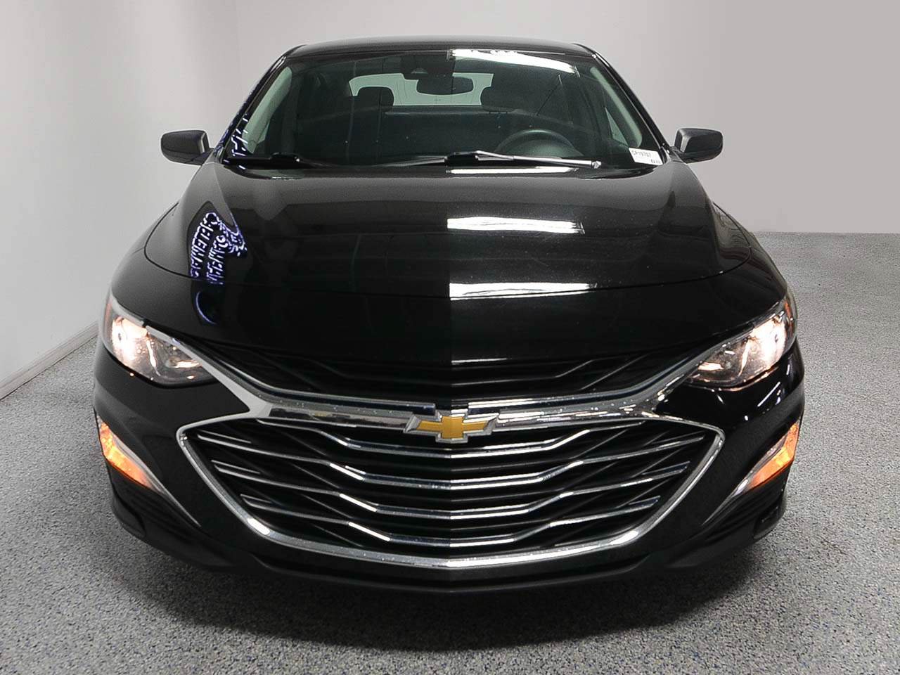 Used 2024 Chevrolet Malibu LS FWD image 2