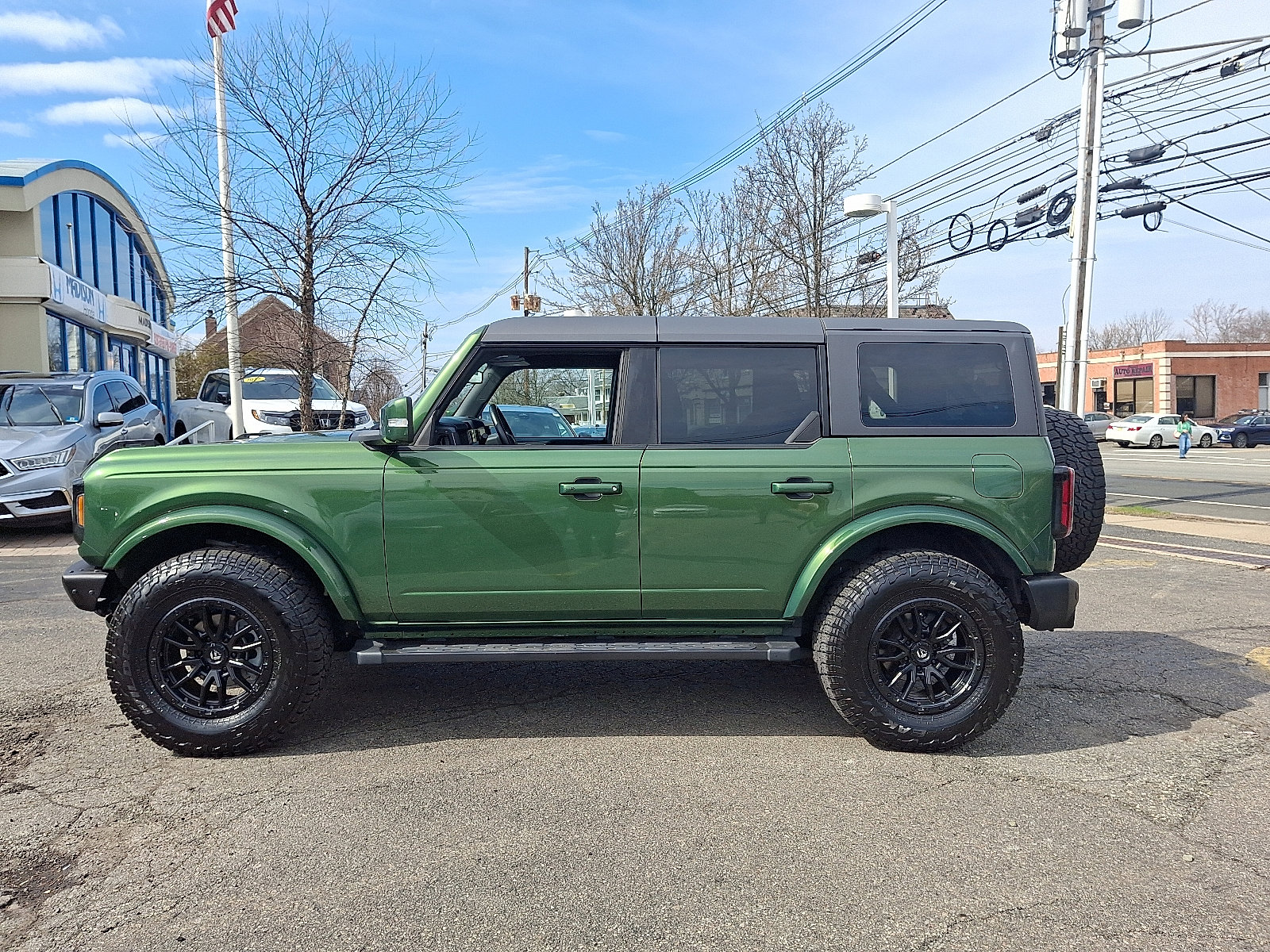 Used 2023 Ford Bronco Outer Banks image 10