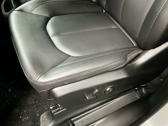 New 2026 Chrysler Pacifica Select AWD/4WD image 20