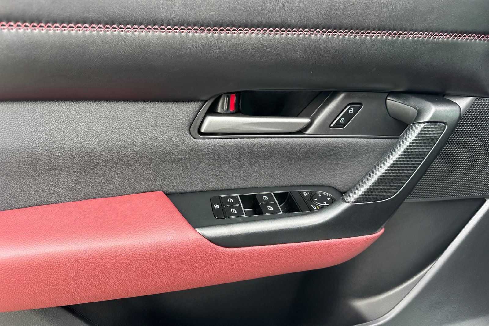 Certified 2025 MAZDA CX-50 AWD 2.5 Hybrid w/ Cargo Package image 11