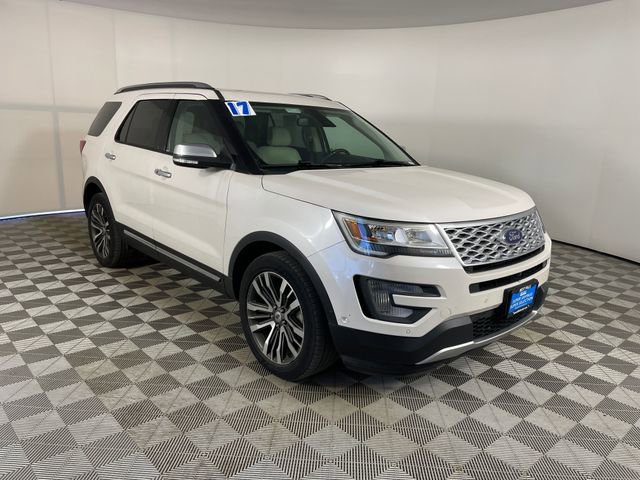 Used 2017 Ford Explorer Platinum image 17