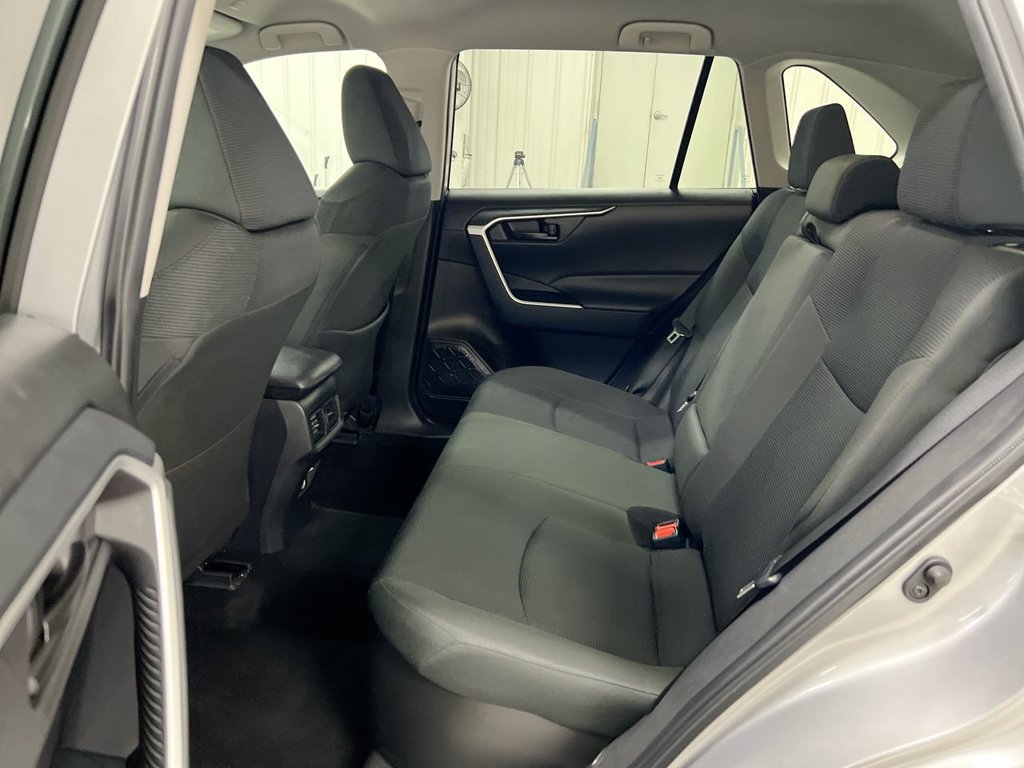 Used 2025 Toyota RAV4 LE AWD/4WD image 23