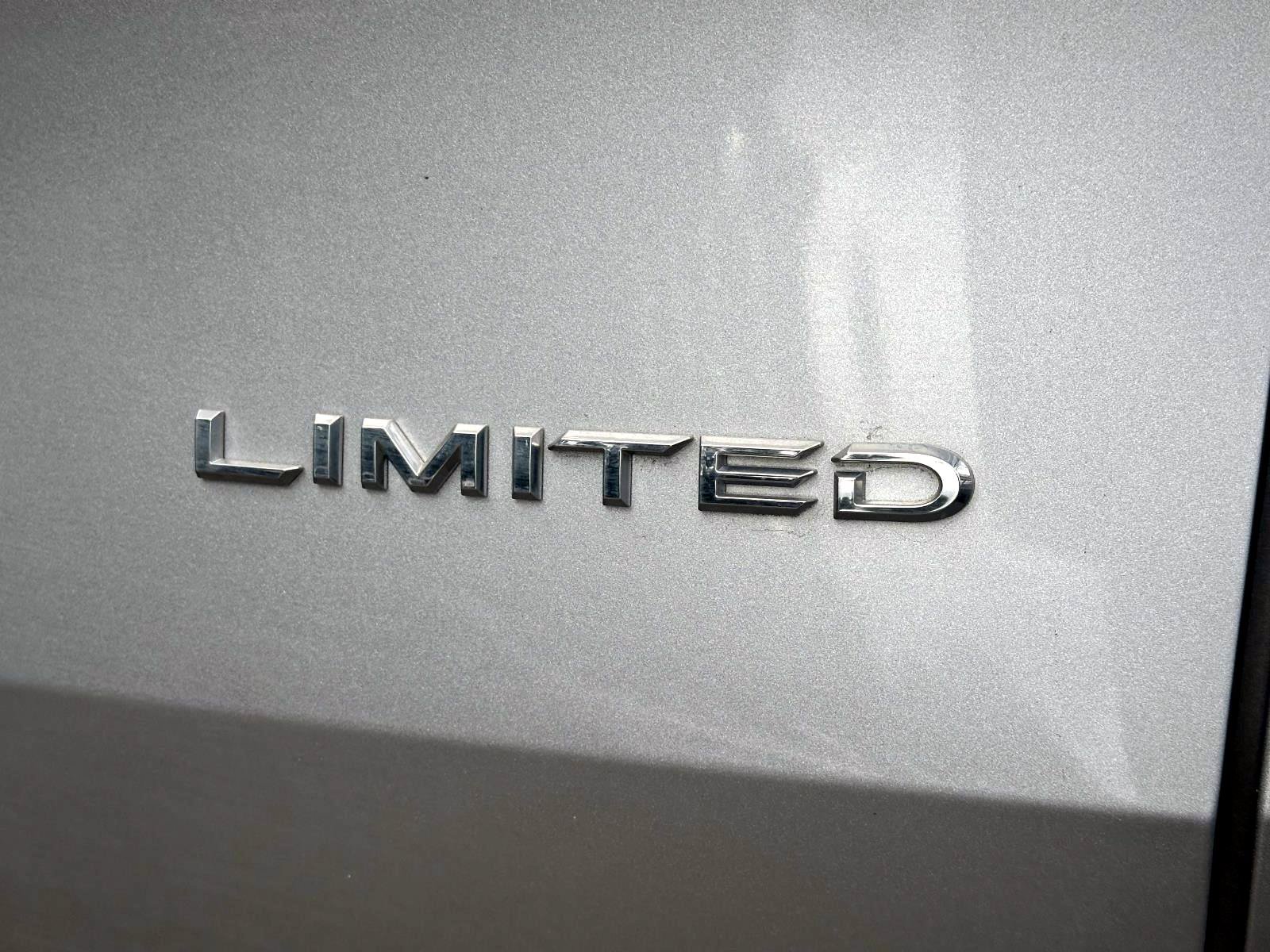 Used 2024 Toyota Grand Highlander AWD Hybrid image 10