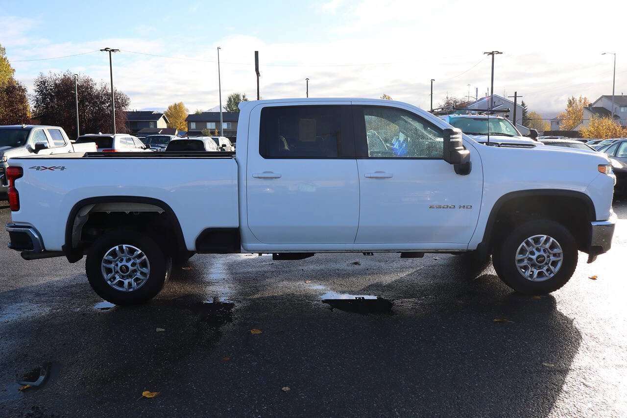 Used 2023 Chevrolet Silverado 2500 LT image 6