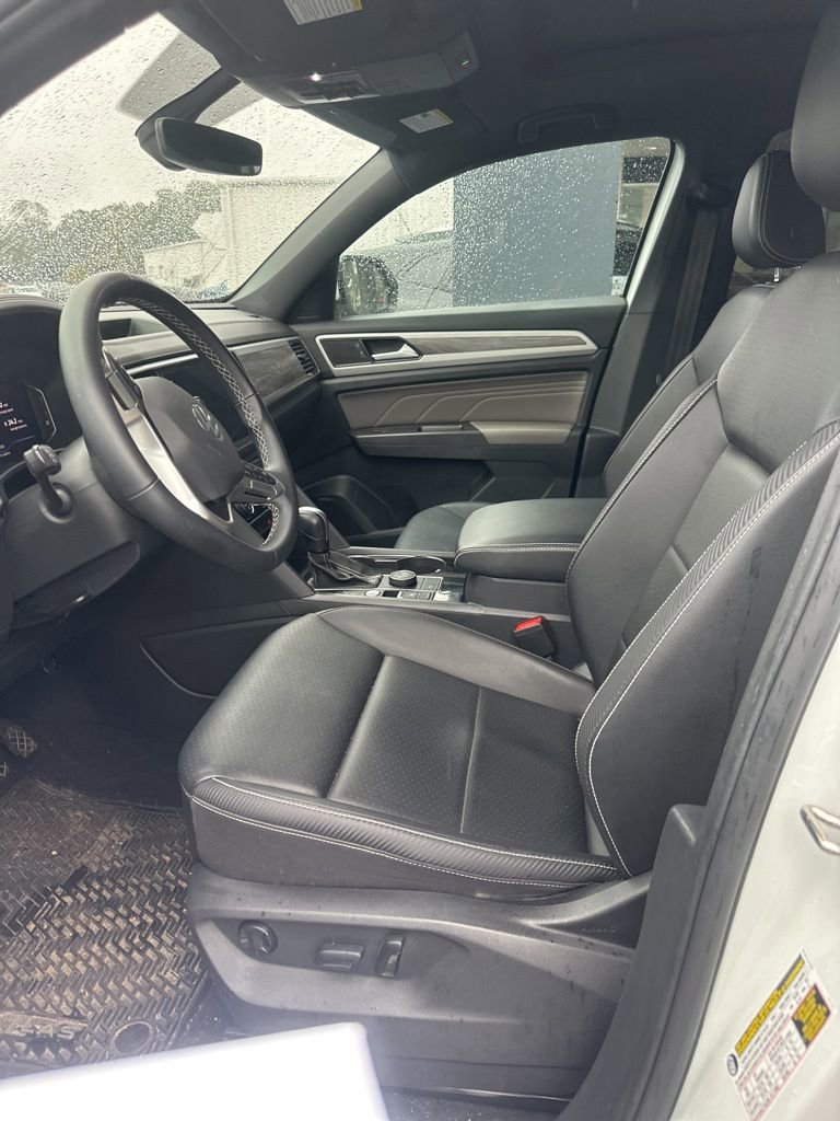 Used 2023 Volkswagen Atlas Cross Sport SE image 4