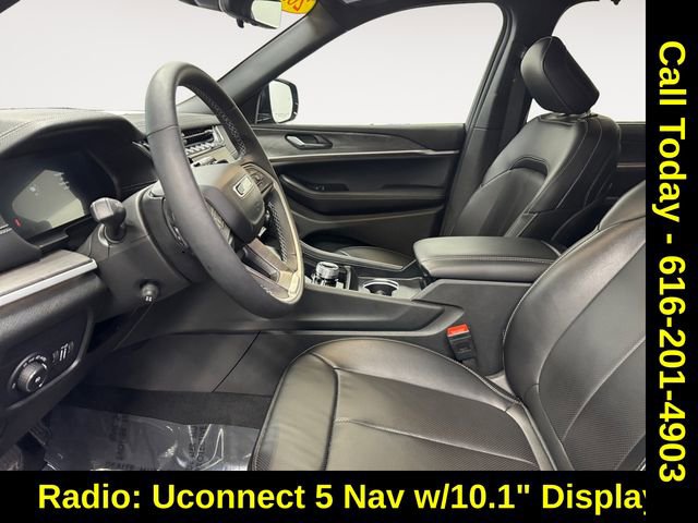 Used 2024 Jeep Grand Cherokee L Limited w/ Luxury Tech Group II image 7