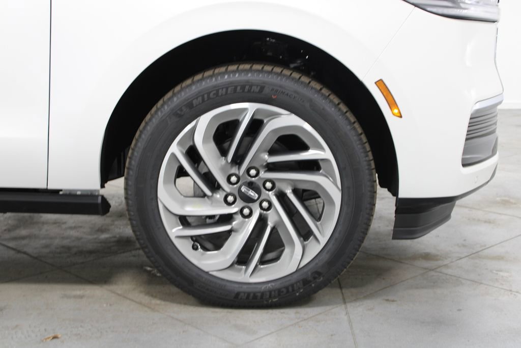 New 2026 Lincoln Navigator L Reserve AWD/4WD image 11