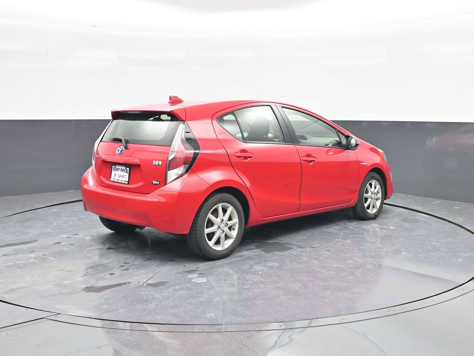 Used 2015 Toyota Prius C Three image 8