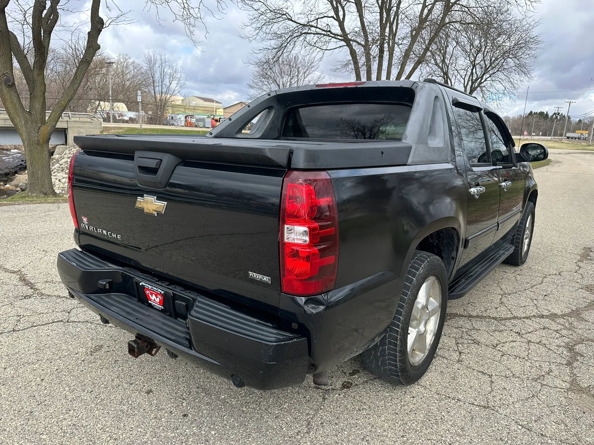 Used 2007 Chevrolet Avalanche LTZ w/ LTZ Preferred Equipment Group AWD/4WD image 5