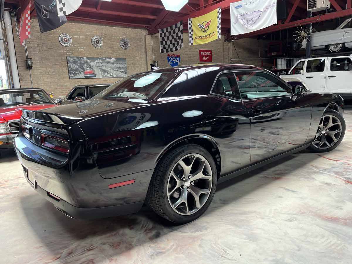 Used 2015 Dodge Challenger SXT Plus RWD image 2
