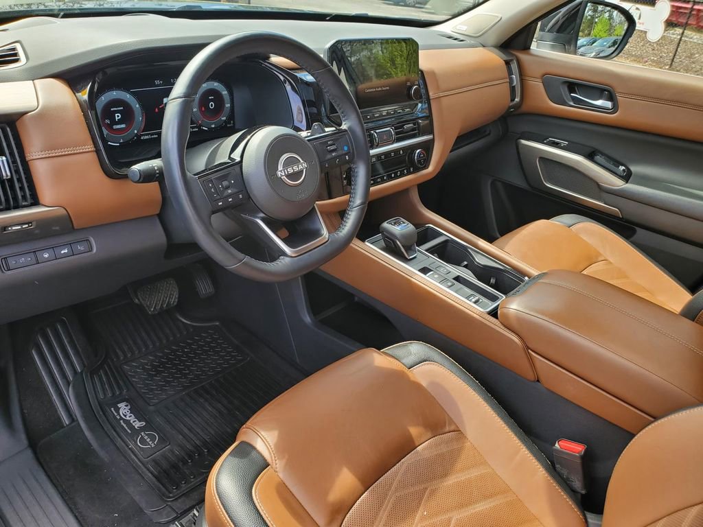 Certified 2024 Nissan Pathfinder Platinum w/ Cargo Package image 16