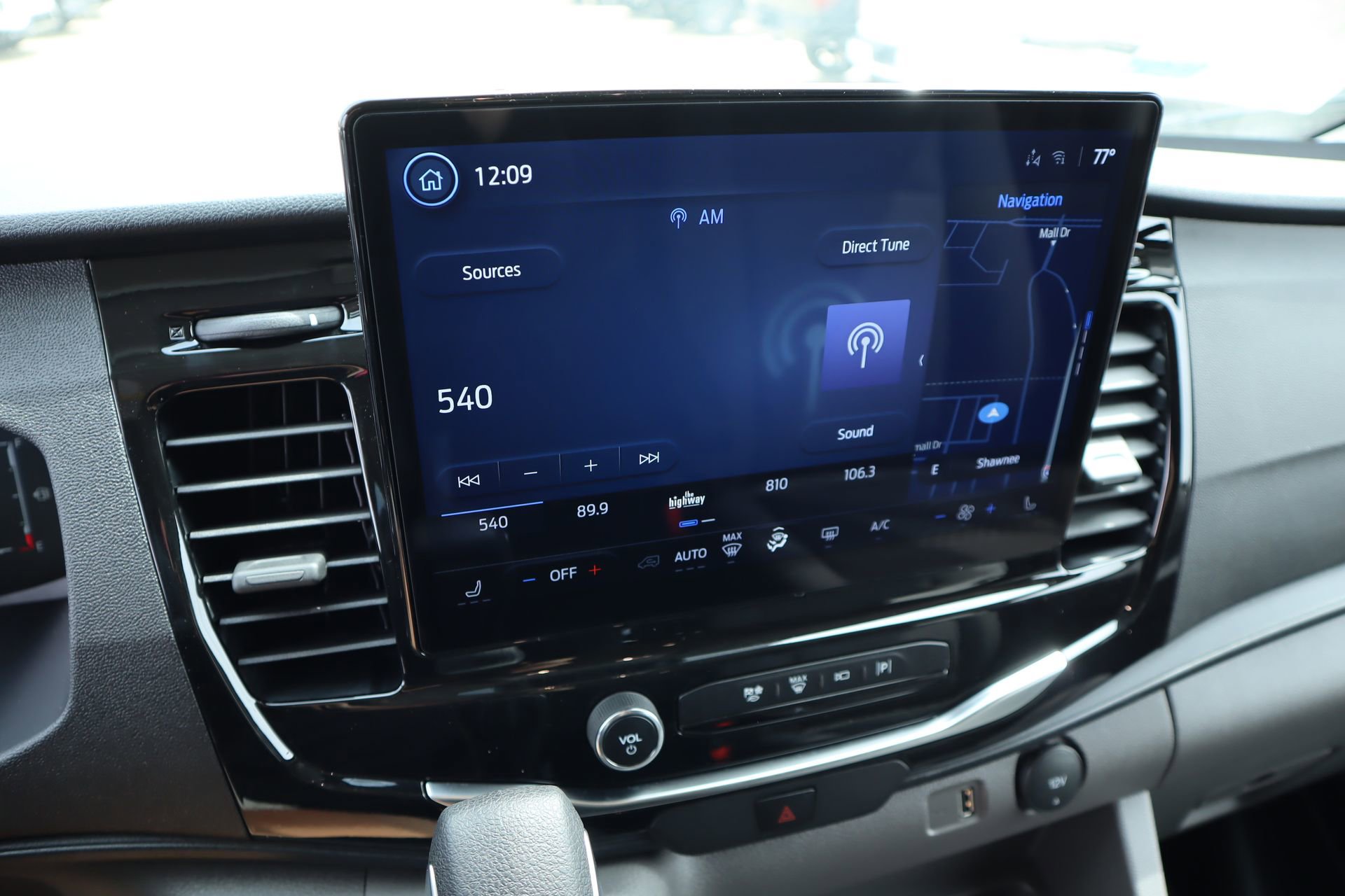 New 2026 Ford Transit 350 XLT image 5