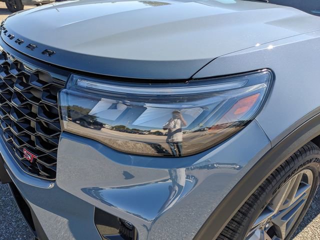 New 2026 Ford Explorer ST w/ Sun And Sound Package image 9